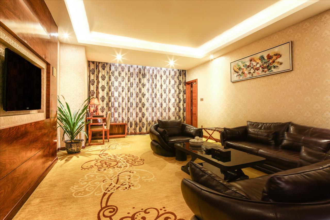 Oubon International Hotel Guangzhou Bagian luar foto