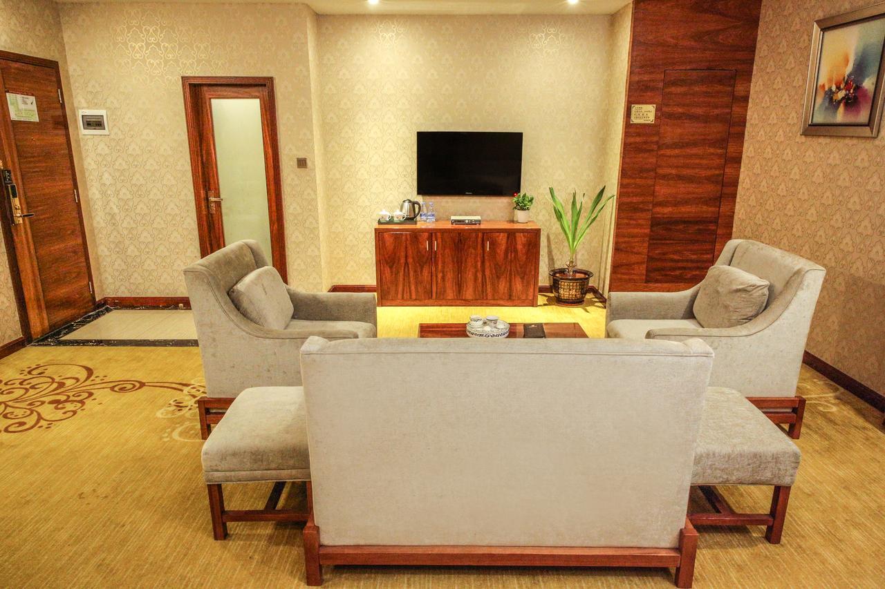 Oubon International Hotel Guangzhou Bagian luar foto