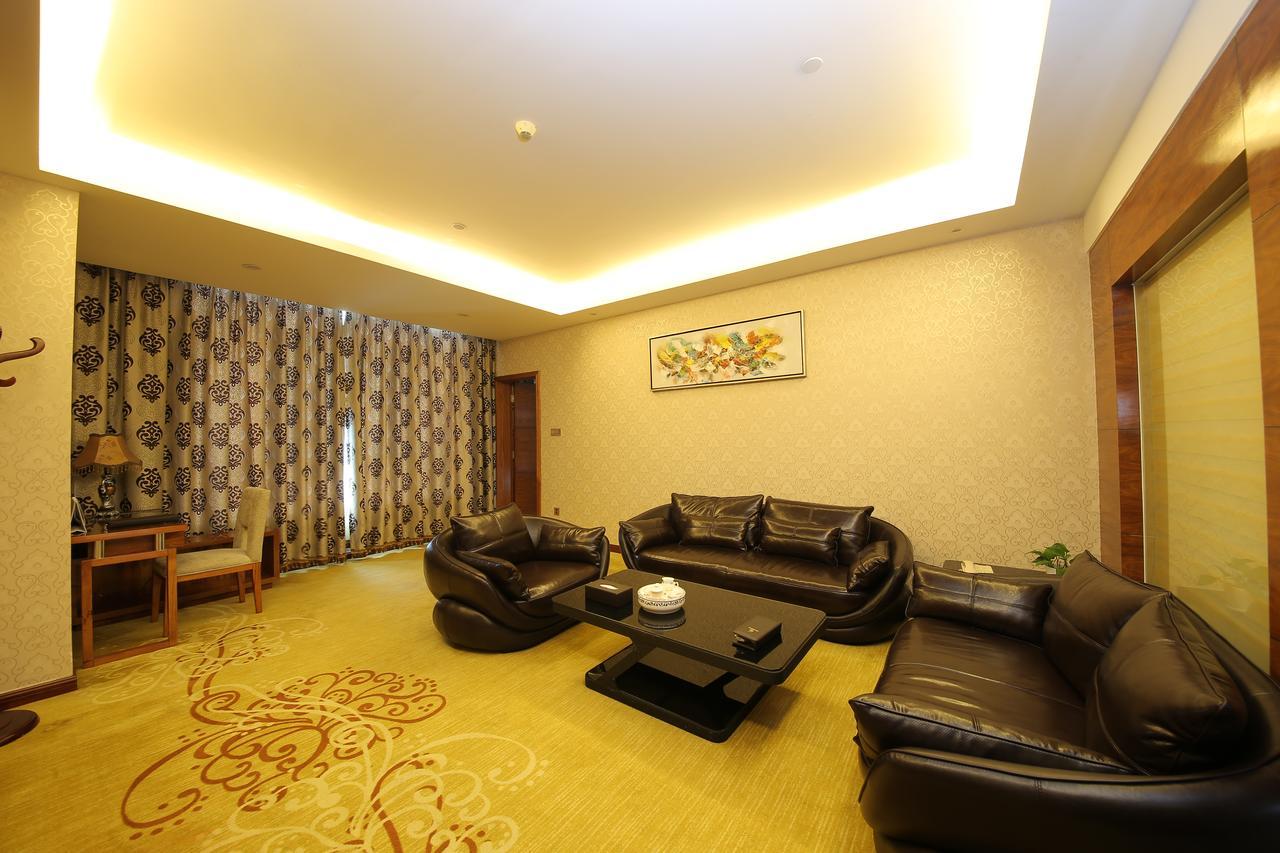 Oubon International Hotel Guangzhou Bagian luar foto