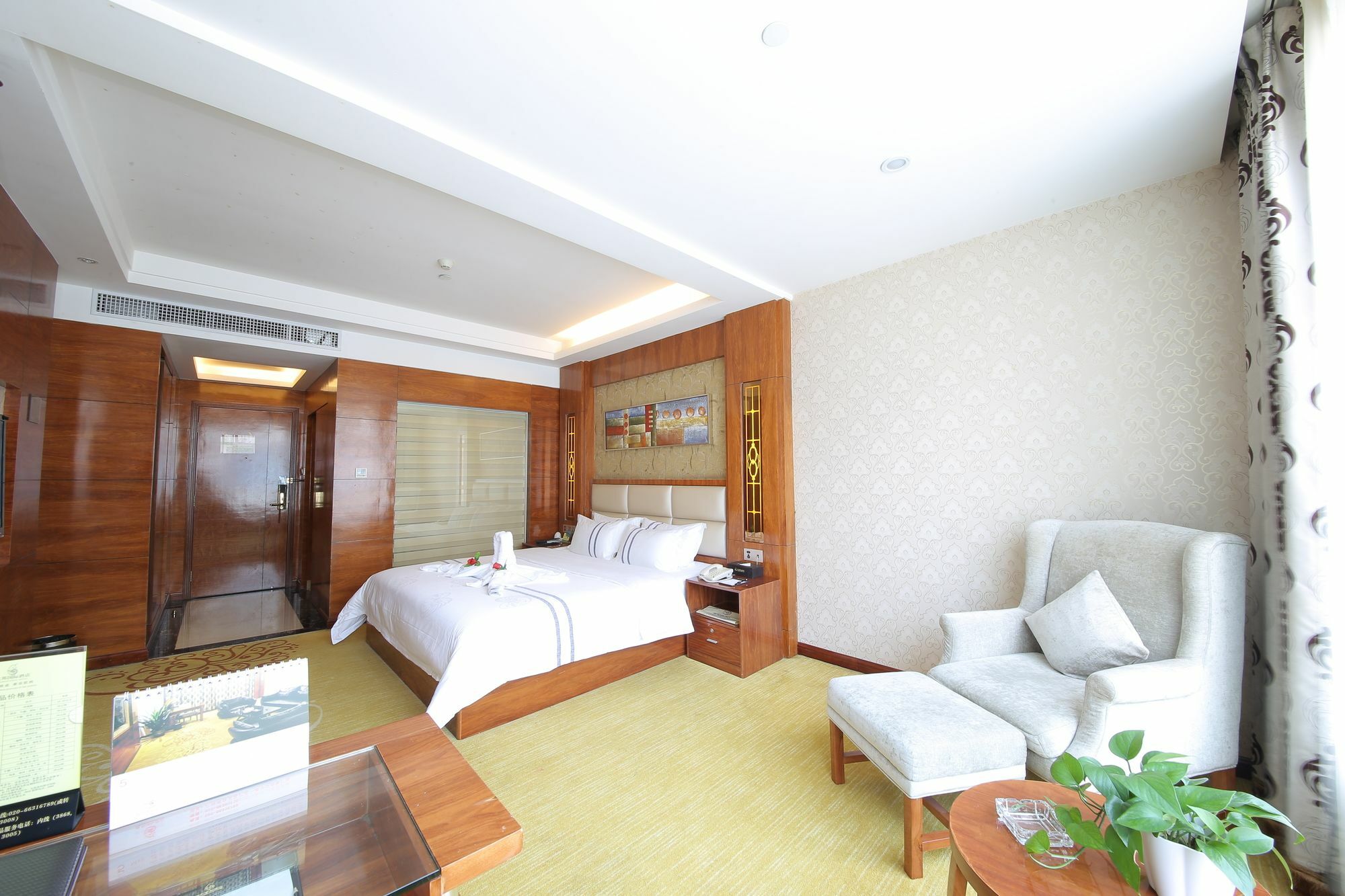 Oubon International Hotel Guangzhou Bagian luar foto
