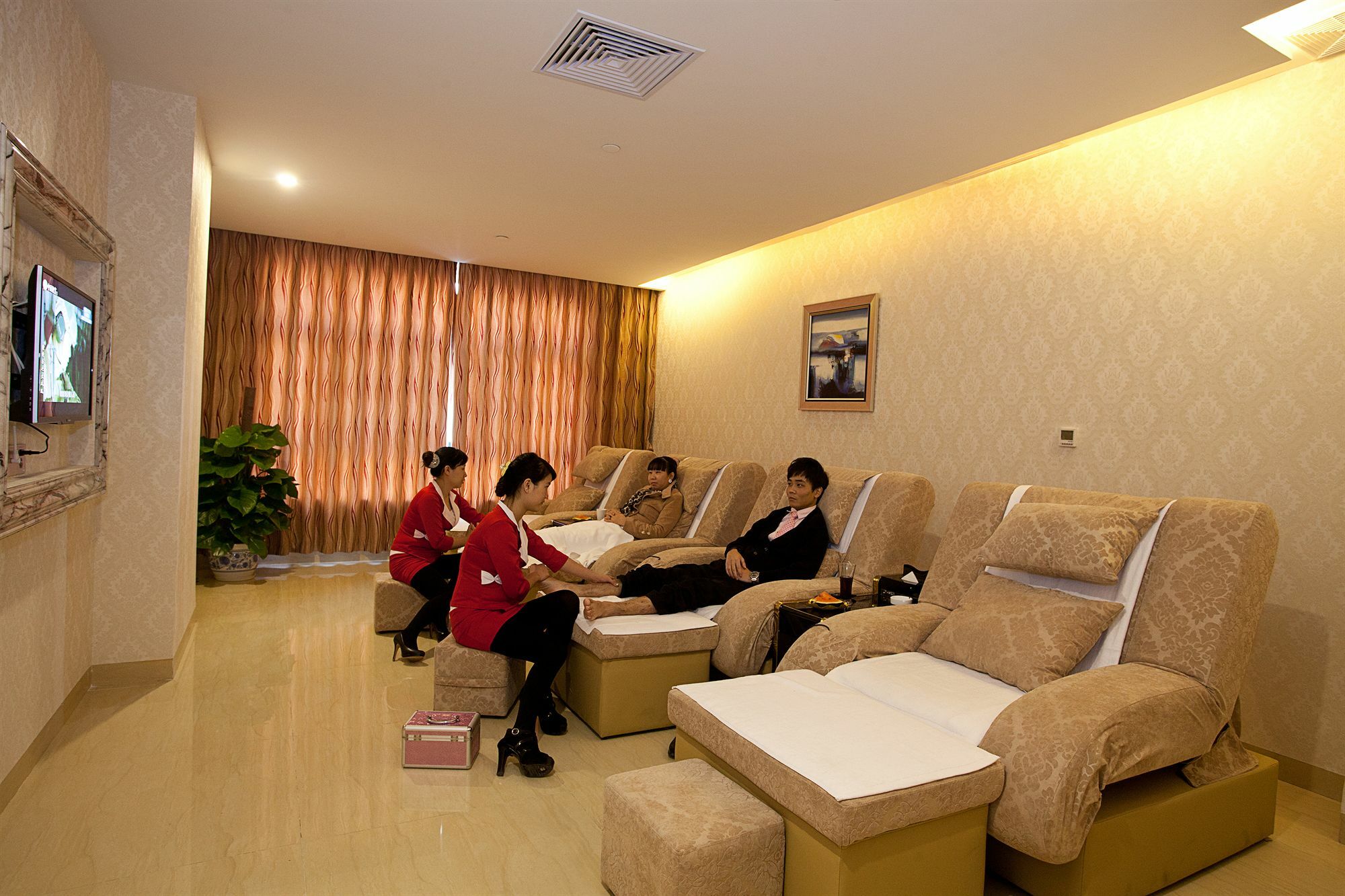 Oubon International Hotel Guangzhou Bagian luar foto