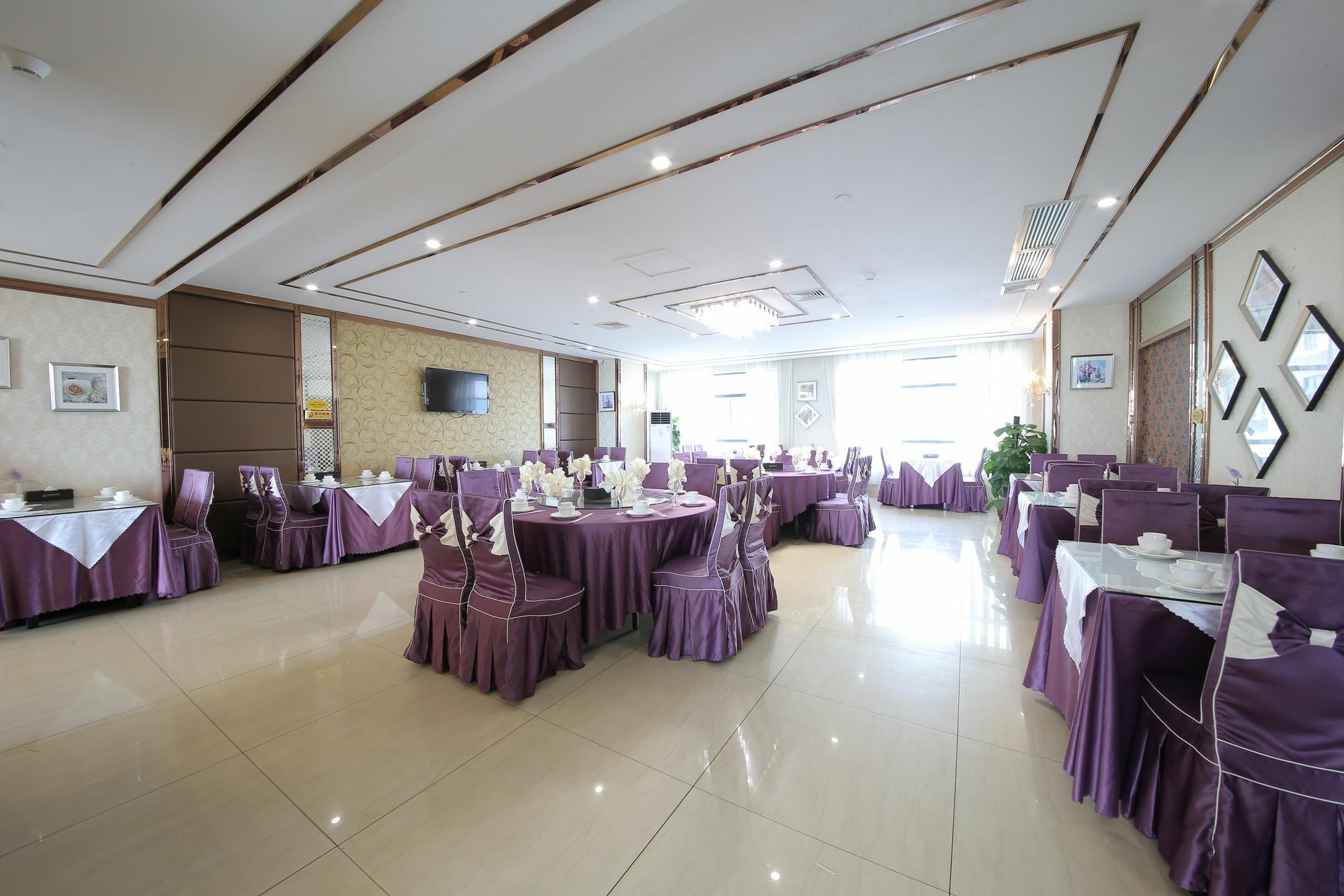 Oubon International Hotel Guangzhou Bagian luar foto