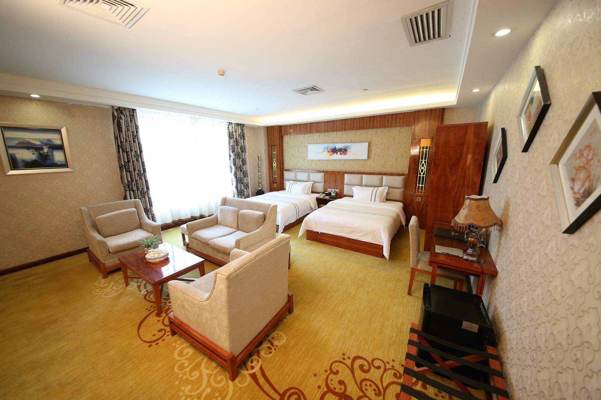 Oubon International Hotel Guangzhou Bagian luar foto